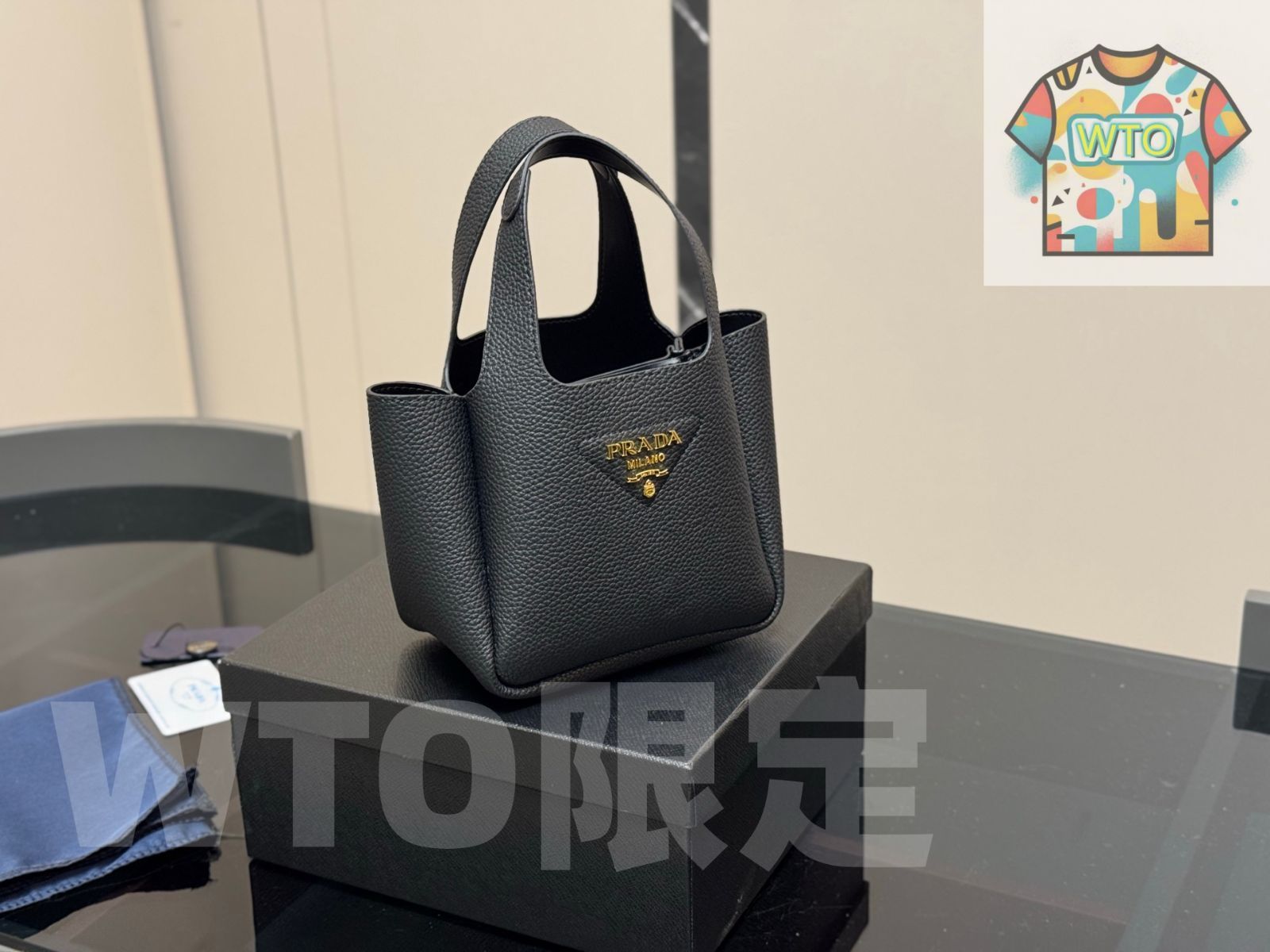 【お値下しました!!】PRADA レザートートバッグ オトナ可愛い♡】Prada ミディアム レザートート (PRADA/トートバッグ