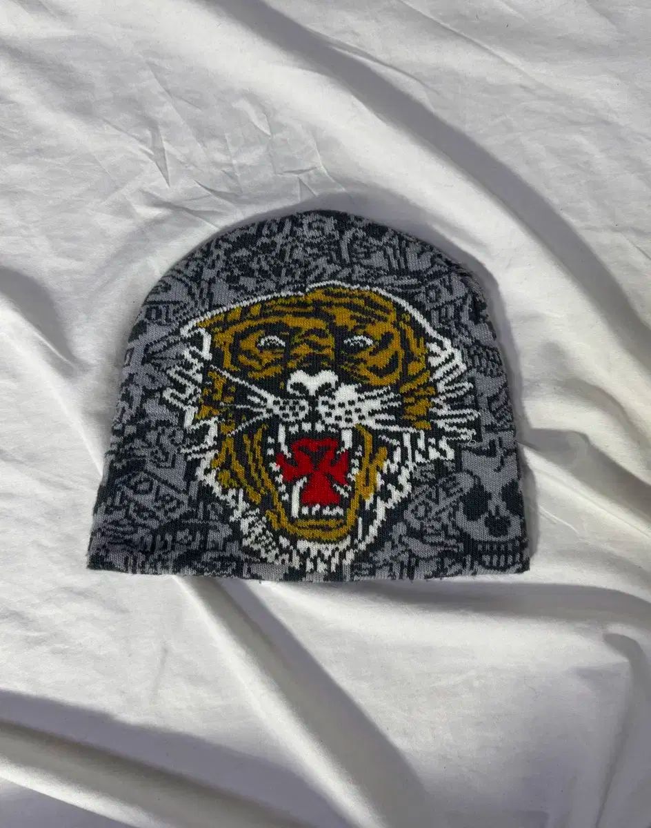 【新品】Thirtytwoレディース　スノーボードブーツ　23.5cm 美品 バカラ イヤータンブラー グラス 2点セット ペア 2021 ティアラ