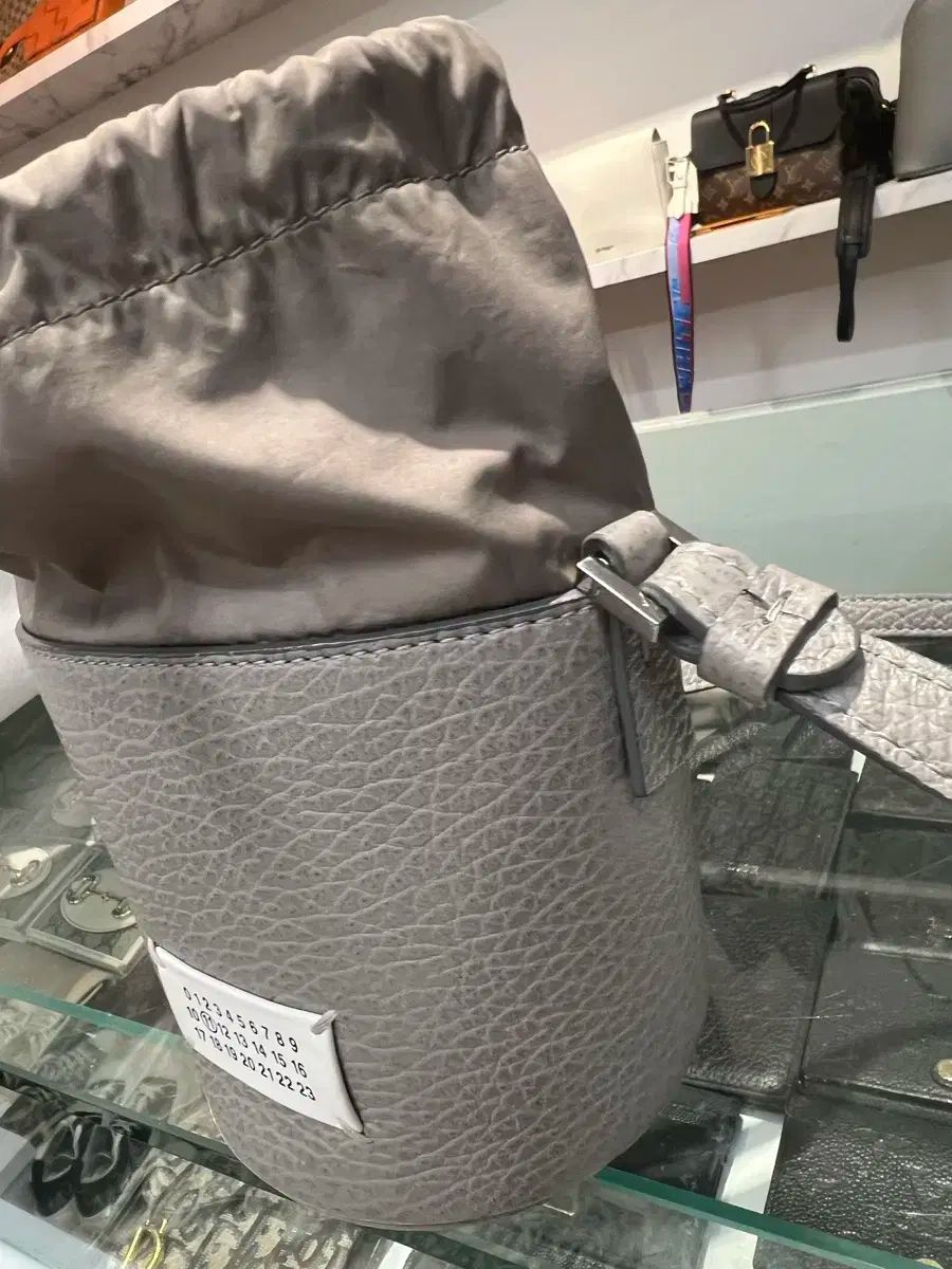 MAISON MARGIELA ショルダーバッグ グレー メゾン マルジェラ ミニ バケットバッグ 5AC ショルダー バッグ グレー