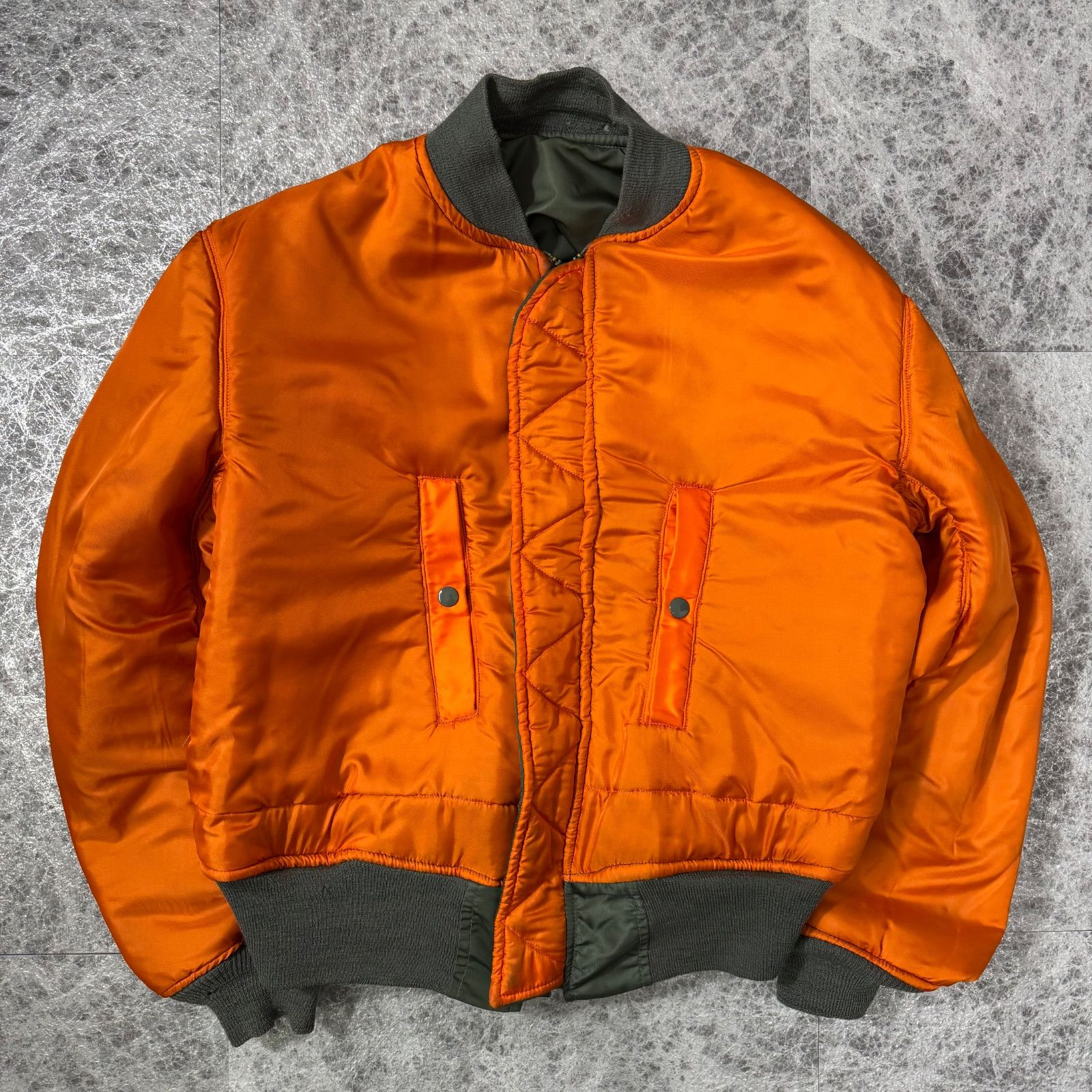 実物 70s ALPHAアルファ MA-1 MA1 フライトジャケット USAF L】 70s USAF MA-1 フライトジャケット 8279E ALPHA | BACK IN THE DAYZ.