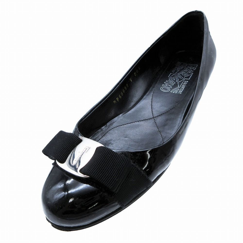フェラガモ Salvatore Ferragamo パンプス パテント レザー ヴィラ