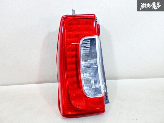 点灯OK!!】ダイハツ 純正 LA600S LA610S タント LED テール テール