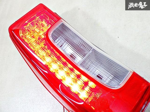 点灯OK!!】ダイハツ 純正 LA600S LA610S タント LED テール テール