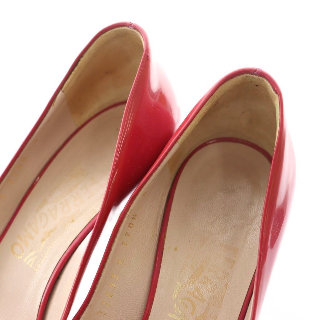 Salvatore Ferragamo ヴァラ　リボン付きパンプス レッド ヴァラ リボン パンプス - ウィメンズ | Ferragamo