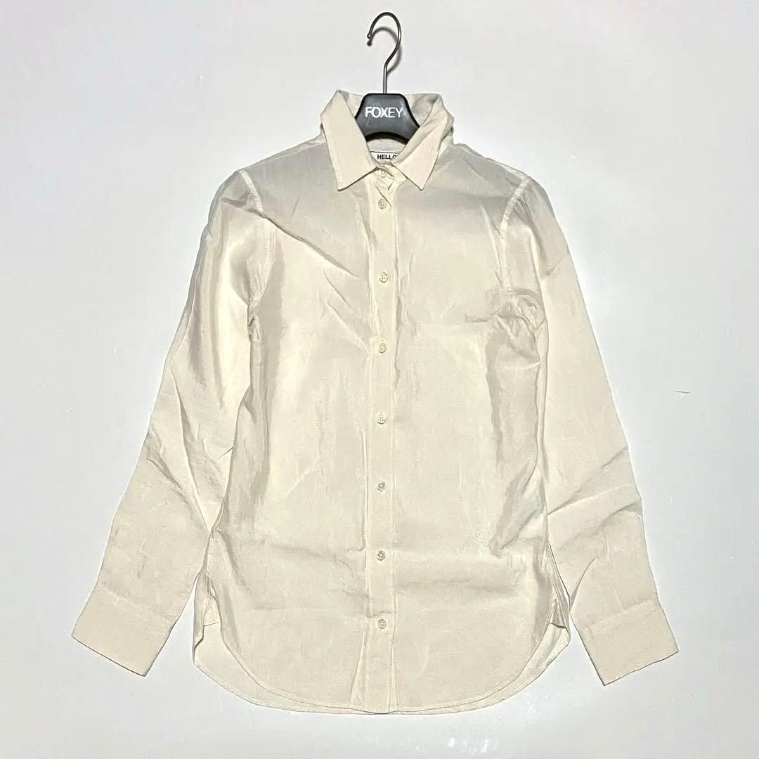 美品♡ マディソンブルー マダムシャツ リネンシルク 麻 ロゴ刺繍 羽織 カーキ 美品♡ マディソンブルー マダムシャツ リネンシルク 麻 ロゴ刺繍 羽織