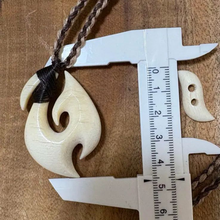 ボーンカービングネックレス(sw71)Sサイズ　マッコウ ボーンカービングネックレス(sw71)Sサイズ マッコウ値下げ - メルカリ