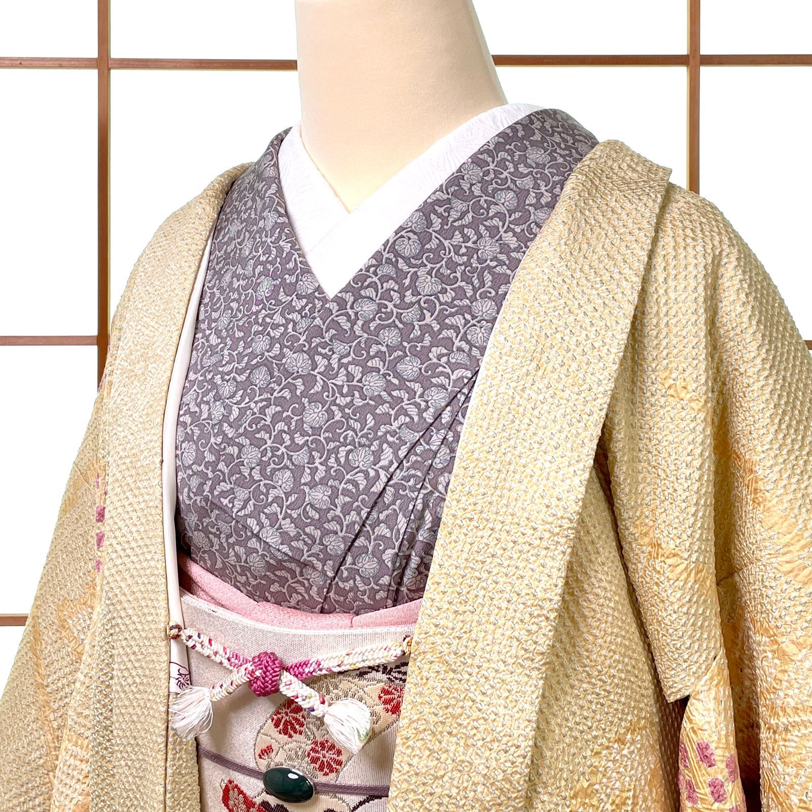 羽織 総絞り 一方付け 正絹 樹木柄 渋い淡クリーム色 羽織紐付き 着物