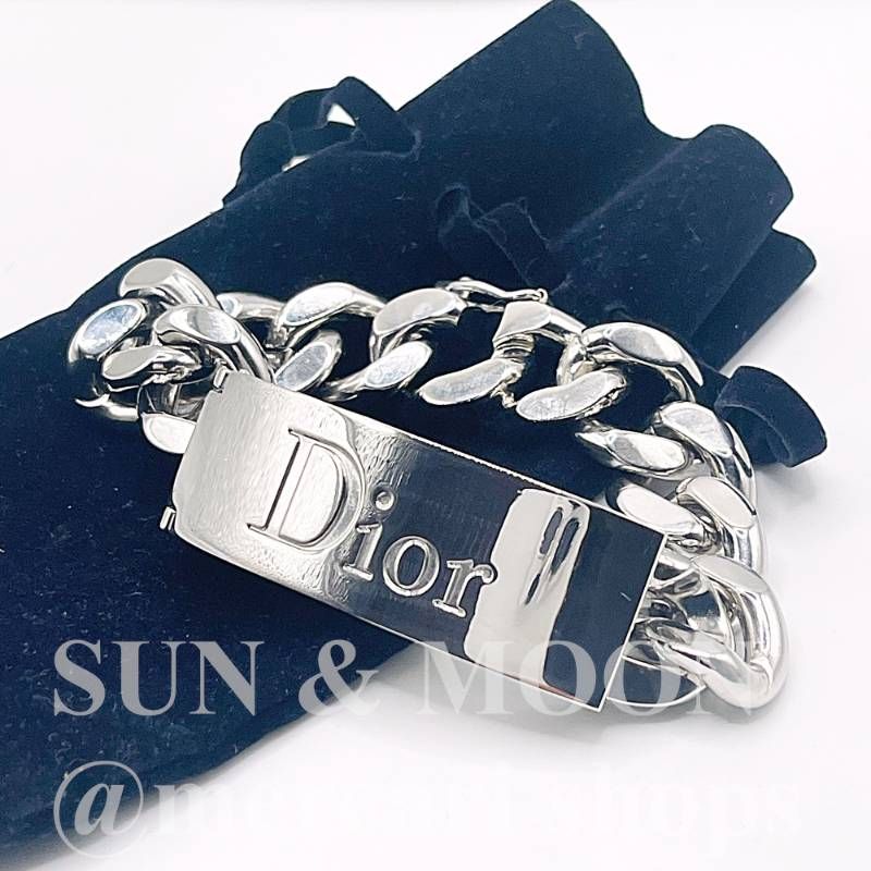 Dior チェーンブレスレットの リップグロス ポーチ付き Dior チェーン