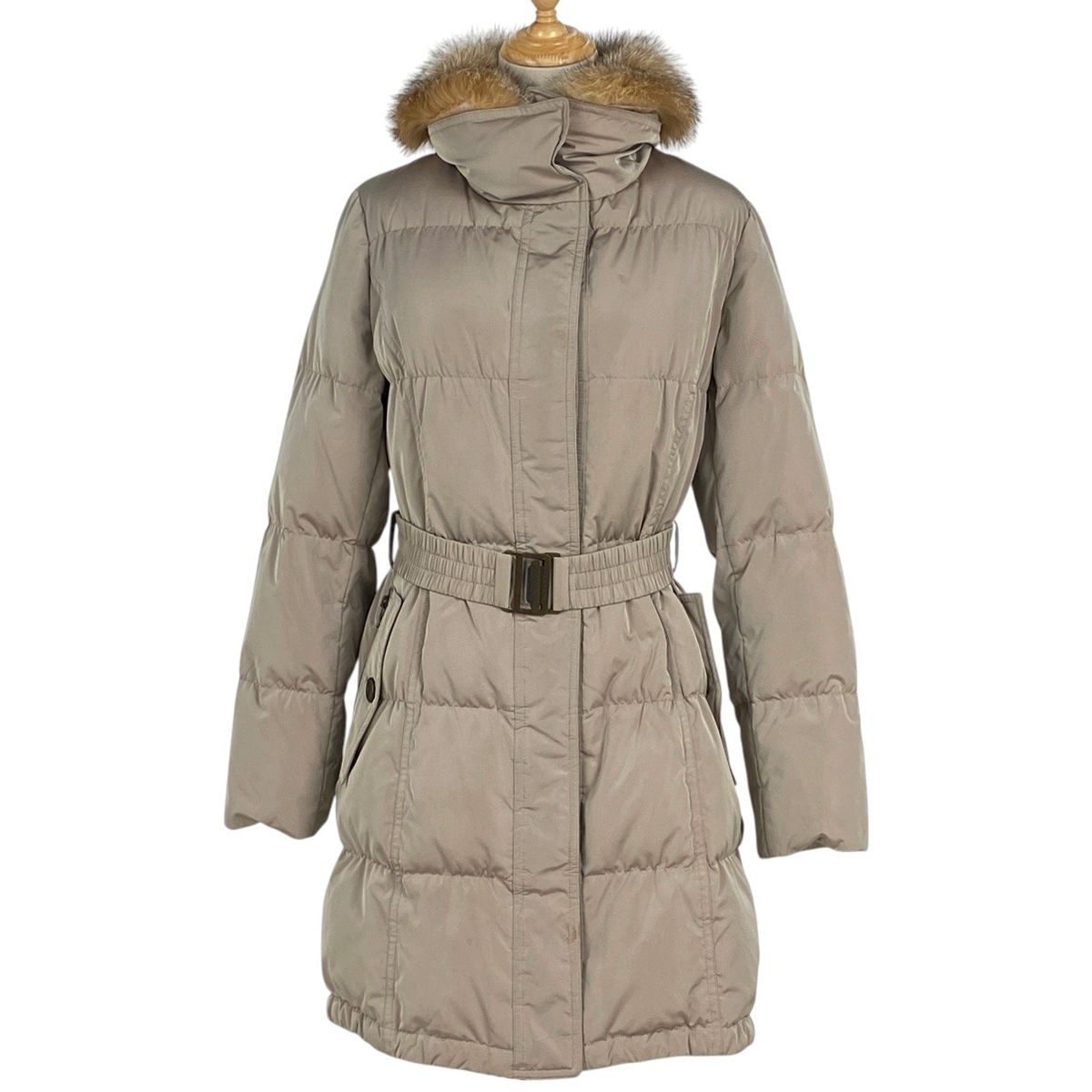 未使用に近い♡BURBERRY バーバリー ダウンコート　ファー ベージュ バーバリー BURBERRY フーディ ダウンコート ファー チェック アウター