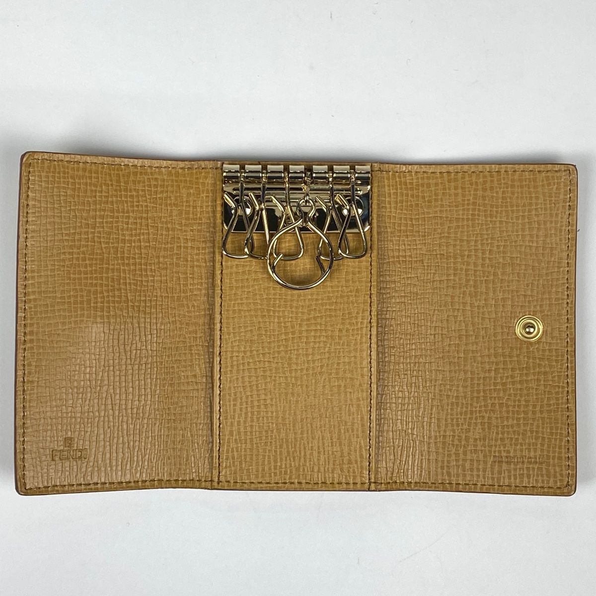 【超美品✨】フェンディ ポーチ ズッカ キャンバス ゴールド金具 赤 バイセル公式】フェンディ ズッカ柄 チェーン ポーチ ハンドバッグ