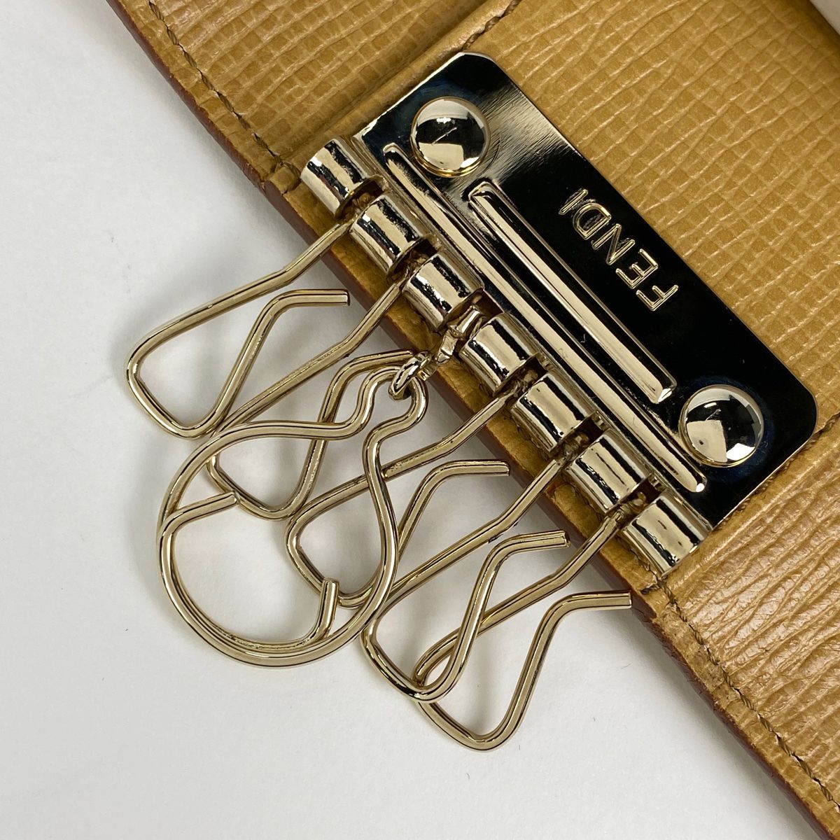 フェンディ FENDI ズッカ柄 6連 キーケース キーフック 鍵入れ キー