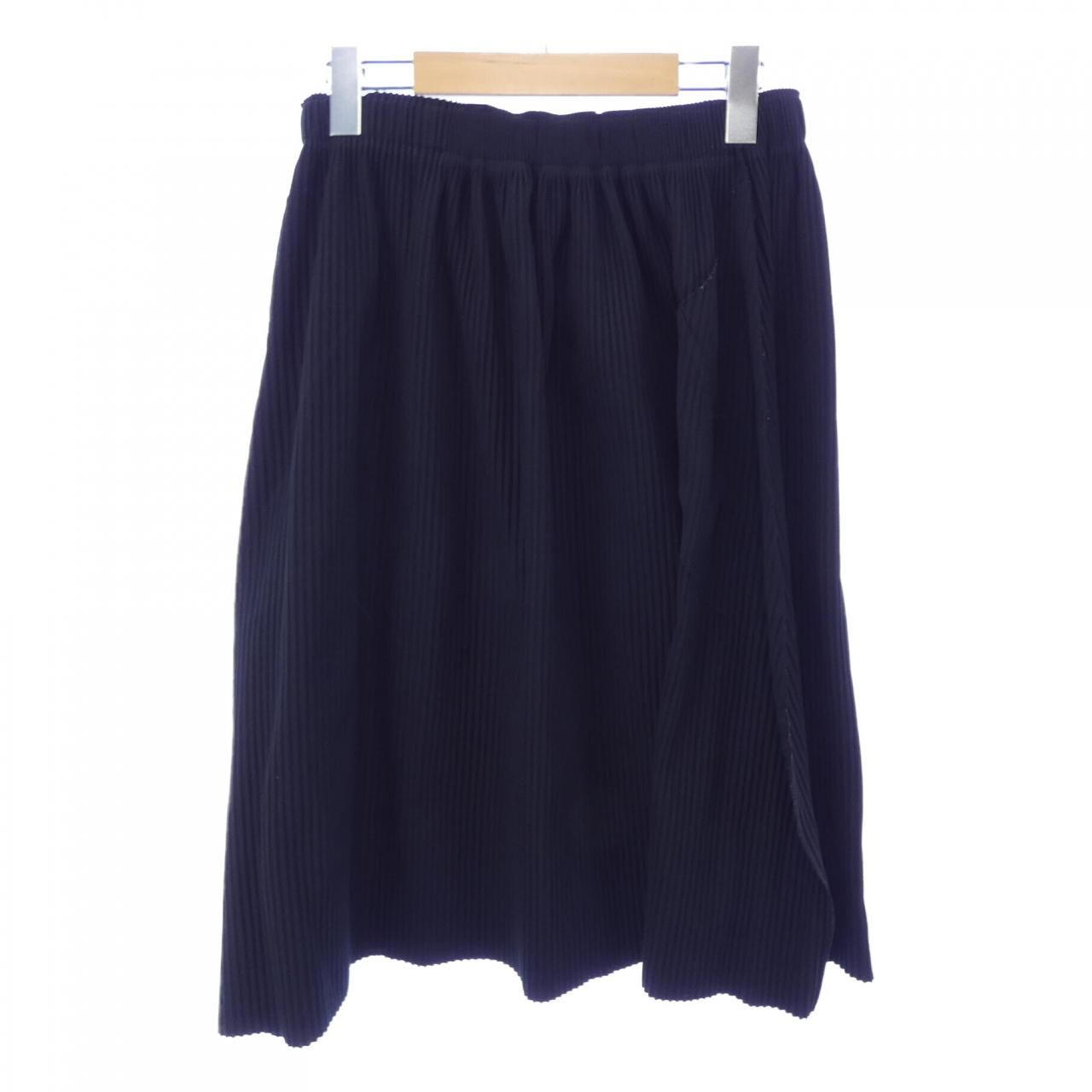 イッセイミヤケ me by issay miyake スエード調 スカート イッセイミヤケ me by issay miyake スエード調 スカート イッセイ