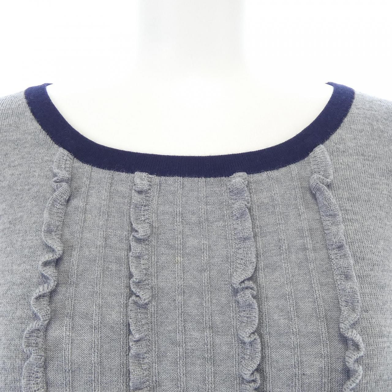 美品【トゥービーシック】ニット　ベージュ TO BE CHIC ニット トップス 新品