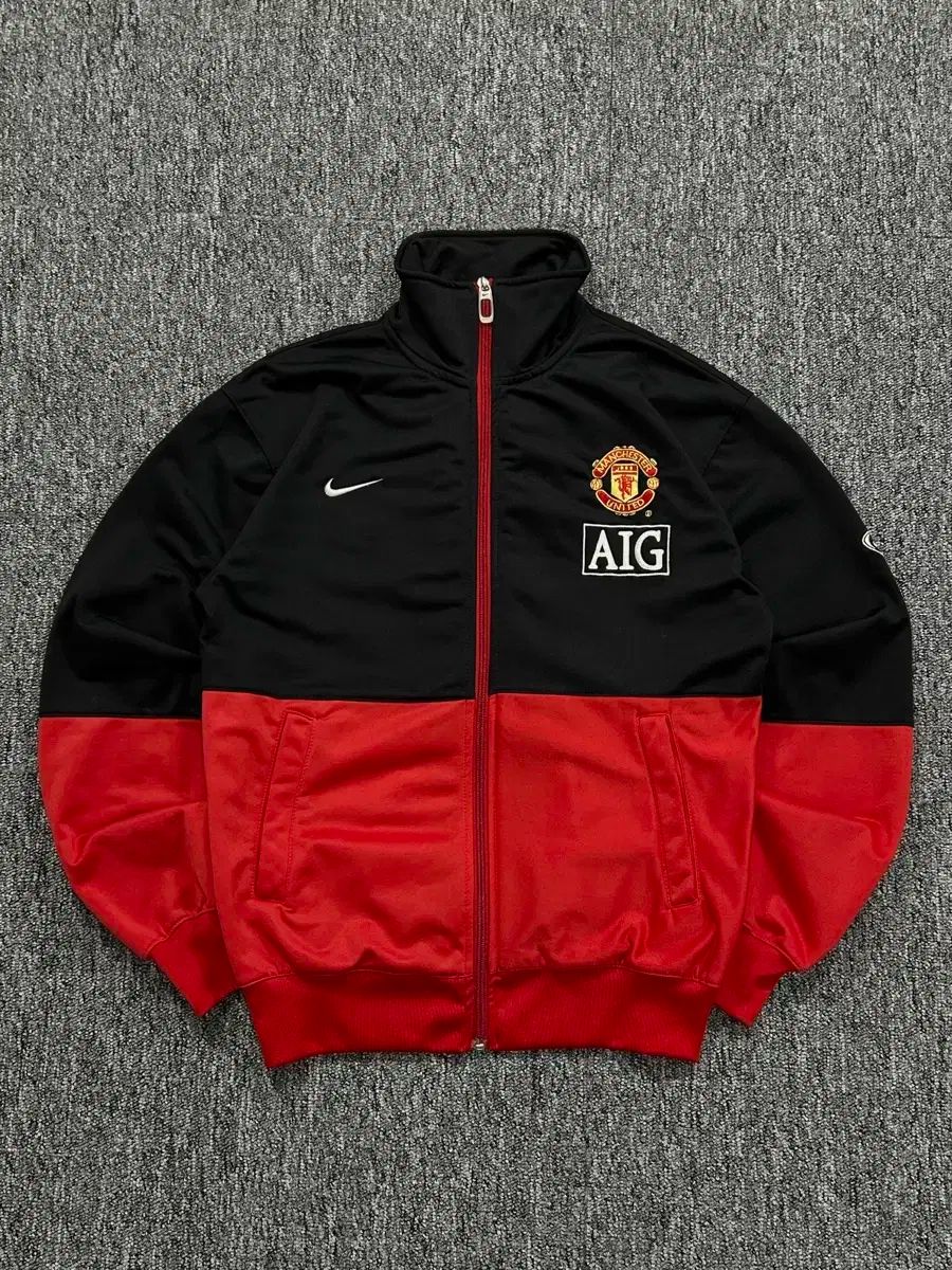 ナイキ 09-10 マンチェスター・ユナイテッド トラックジャージ - メルカリ