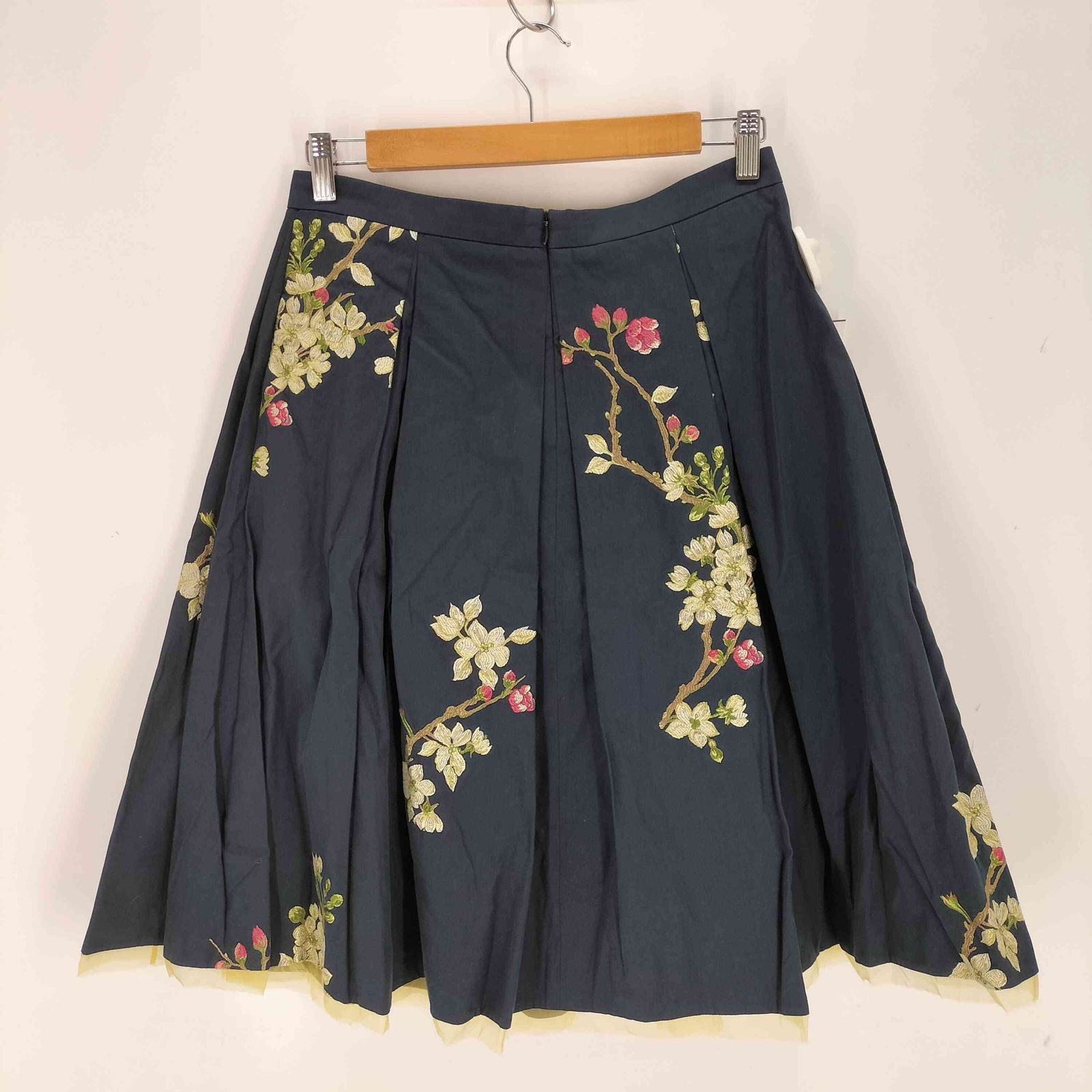 KENZO(ケンゾー) レーヨンコットン刺繍デザイン花柄プリーツスカート レディース  38【中古】【ブランド古着バズストア】 ケンゾー KENZO レーヨンコットン刺繍デザイン花柄プリーツスカート