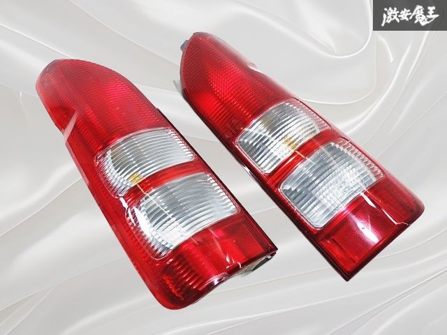 トヨタ 純正 200系 ハイエース 1型 2型 3型 テールライト テールランプ