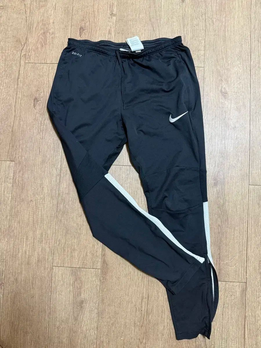 ナイキ ストライク クアッド パンツ XL