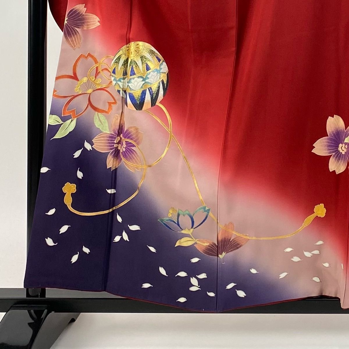振袖 名品 手鞠 桜 金彩 ぼかし 水色 袷 身丈168cm 裄丈66cm M 正絹 