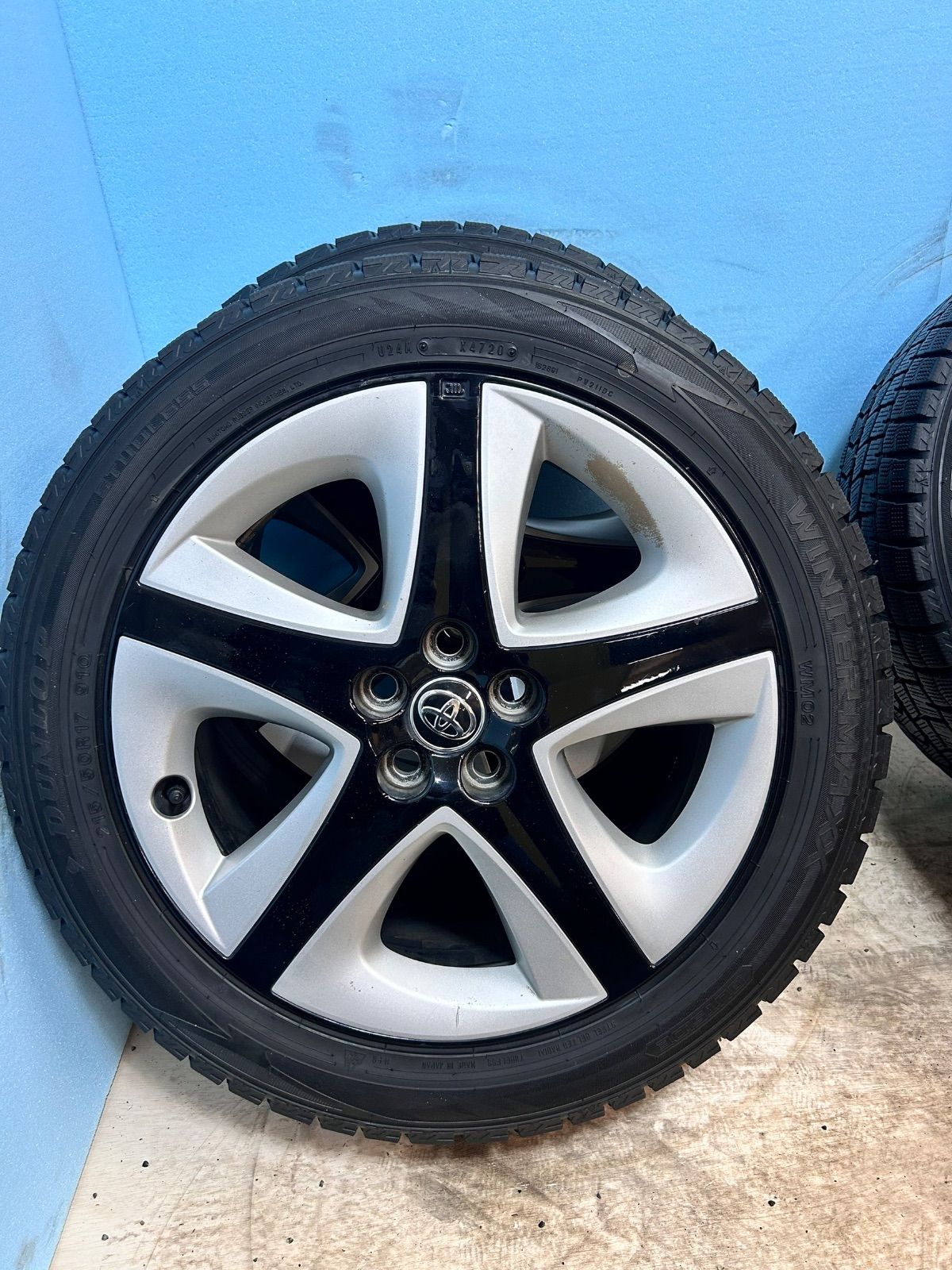 215/50/R17 スタッドレスタイヤ 215/50/R17 トヨタ 50プリウス純正