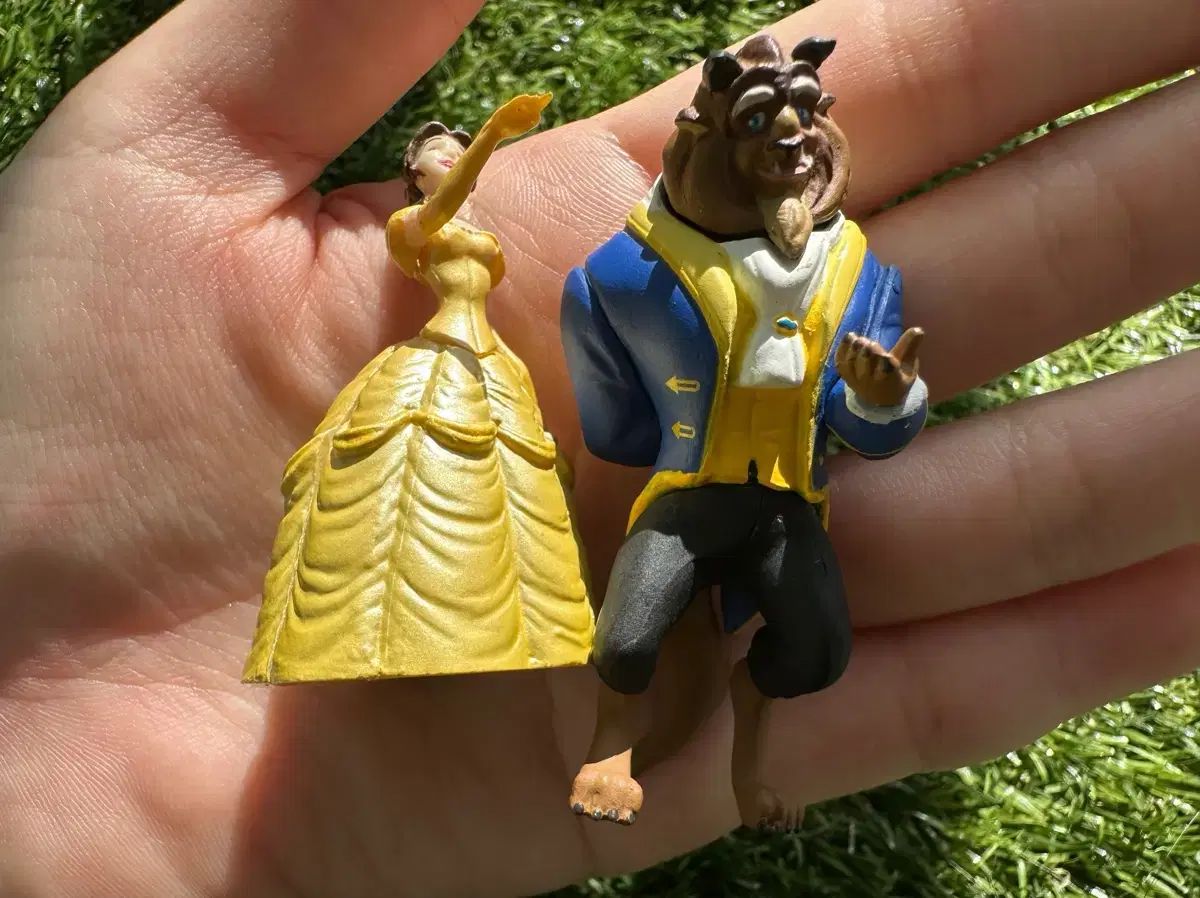 美女と野獣 置物 カリフォルニアディズニー 美女と野獣 フィギュア