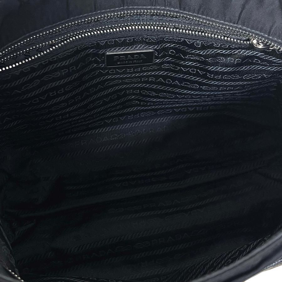 PRADA　セミショルダー　ワンショルダー　三角ロゴ　ナイロン　黒　バッグ PRADA プラダ バッグ セミショルダー ワンショルダー ミニハンド