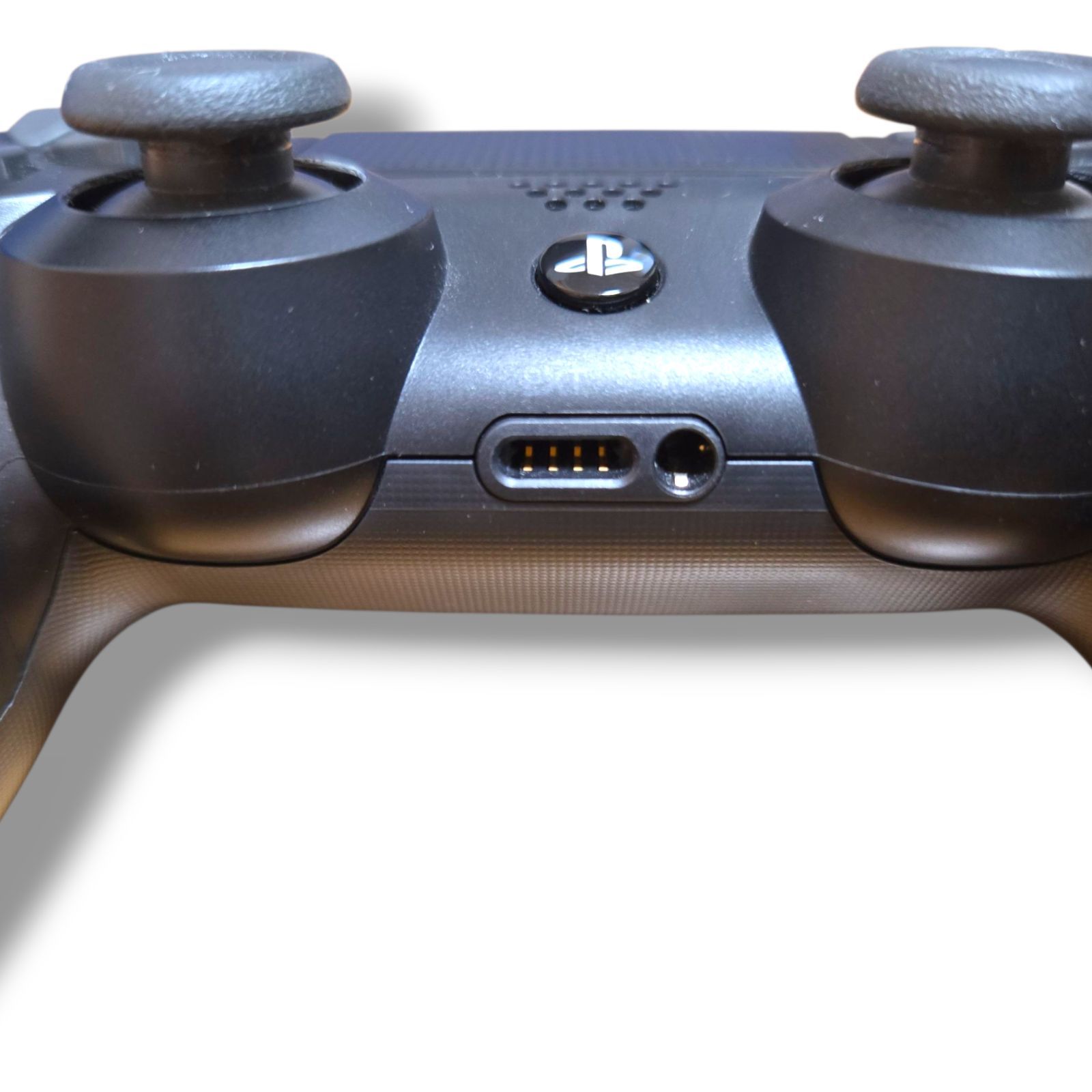 No.S1【美品・付属品完備】PS4 本体 CUH-2200A B01 ジェット・ブラック 