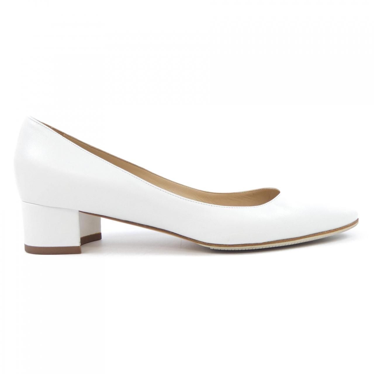 【1回短時間使用】MANOLO BLAHNIK ホワイトパンプス 低ヒール マノロブラニク MANOLO BLAHNIK パンプス - メルカリ