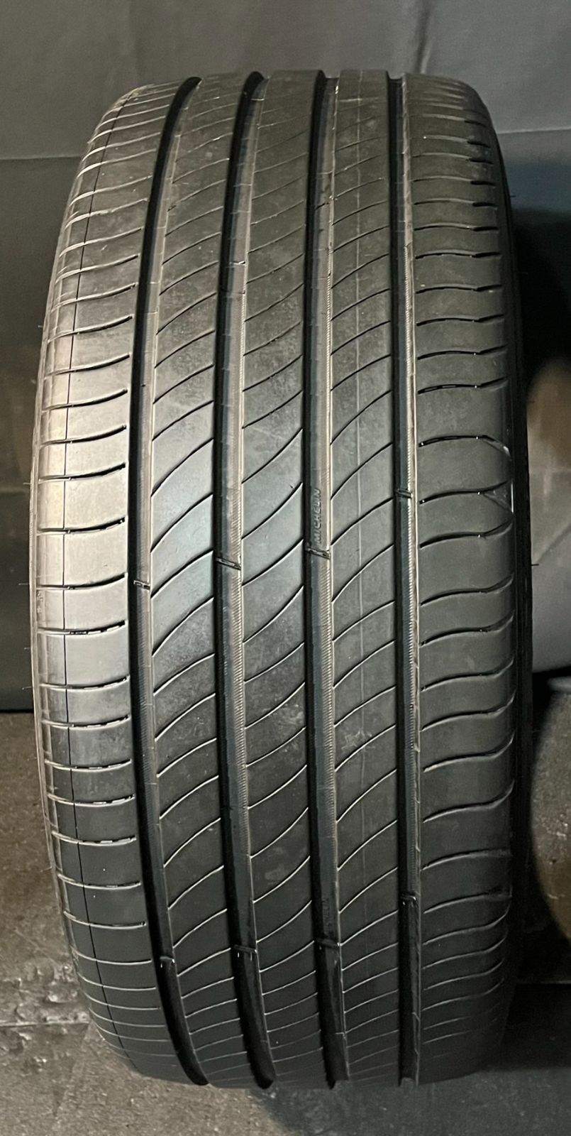 アキモモ　235/45R21 ミシュランeプライマシー中古2本口　24年製 アキモモ 235/45R21 ミシュランeプライマシー中古2本口 24年製