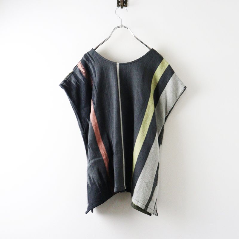 美品 玉木新雌 タマキニイメ tamaki niime fuwa-T SHORT ｜ブラック系