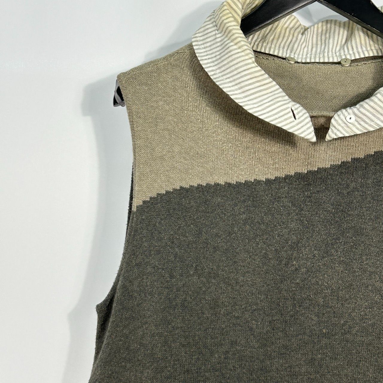 慈雨【40】グレー系 変形 ニット ベスト ノースリーブ トップス 個性派