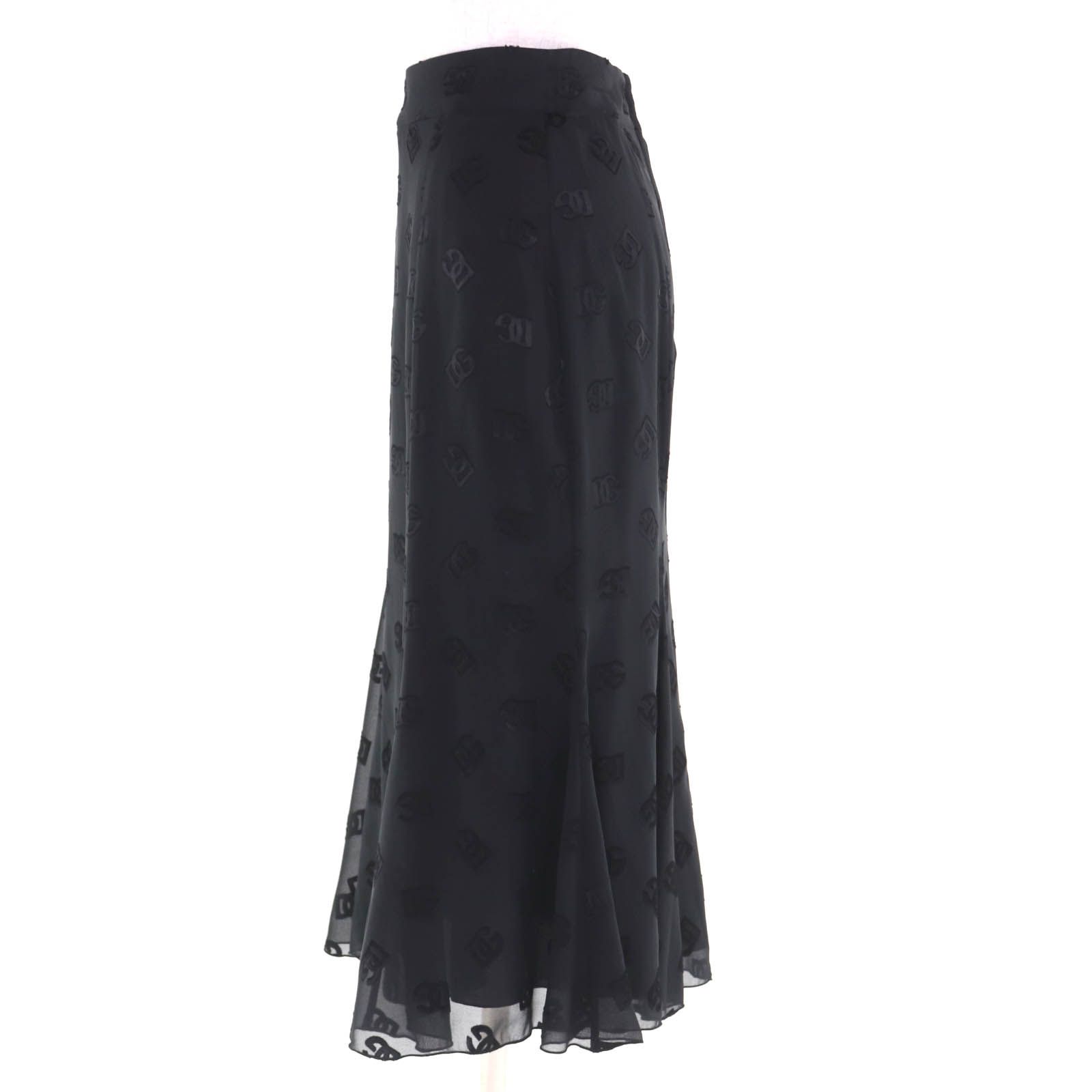 DOLCE & GABBANA シルク花柄スカート ブラック　ボタン　40サイズ DOLCE & GABBANA シルク花柄スカート ブラック ボタン 40サイズ レディース