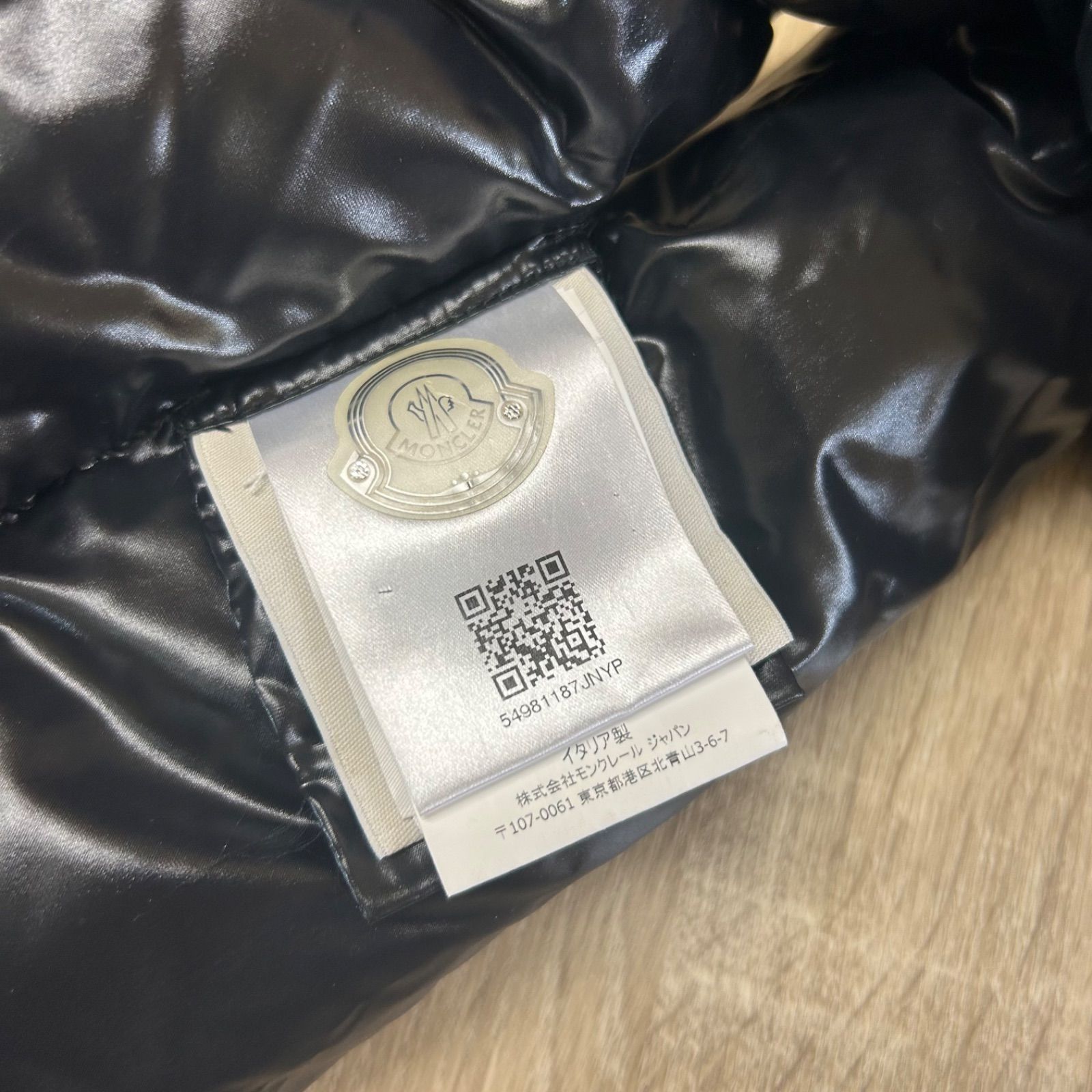 極美品】 MONCLER モンクレールダウンマフラーロゴワッペン黒ブラック