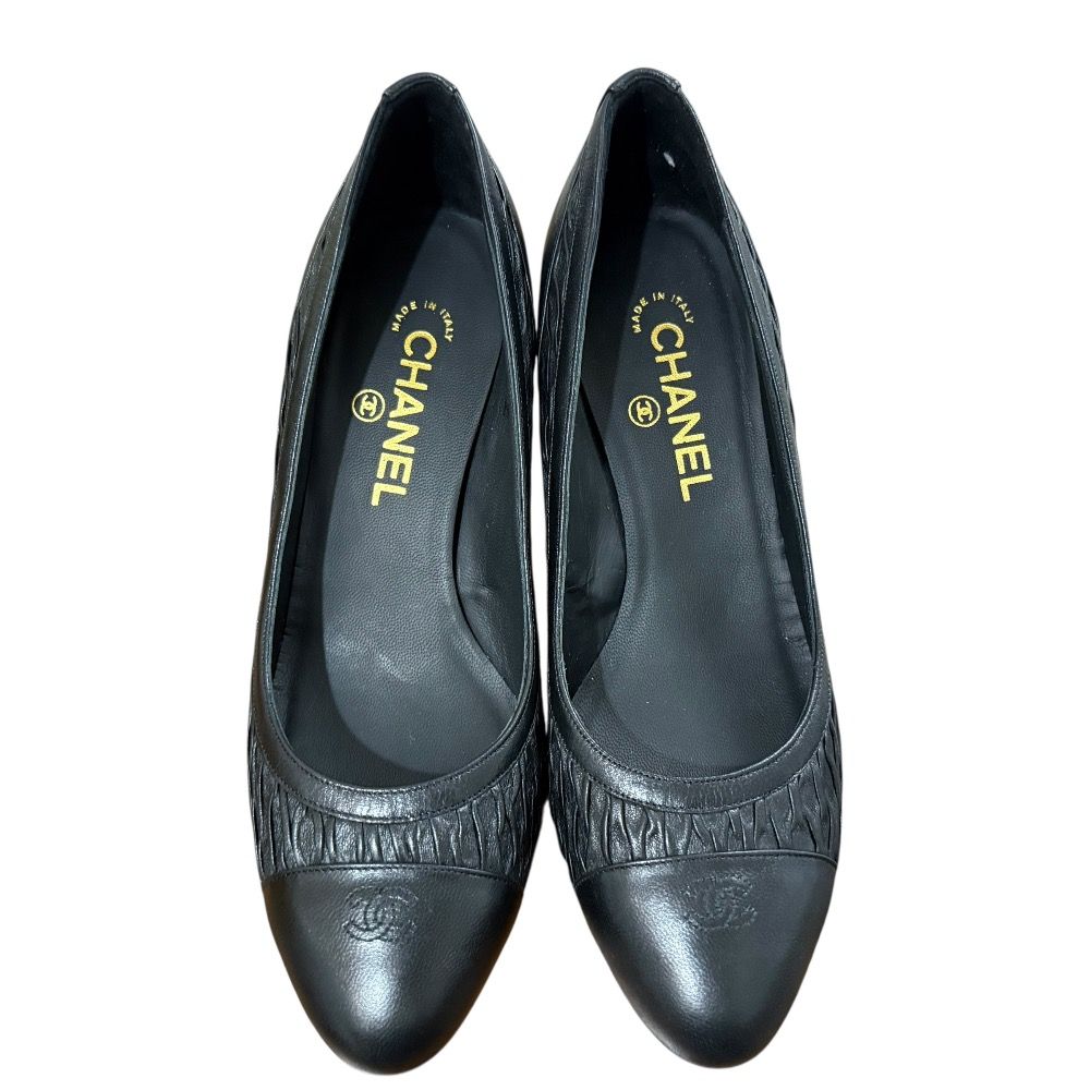 未使用 CHANEL シャネル レザー ココマーク アーモンドトゥ パンプス  