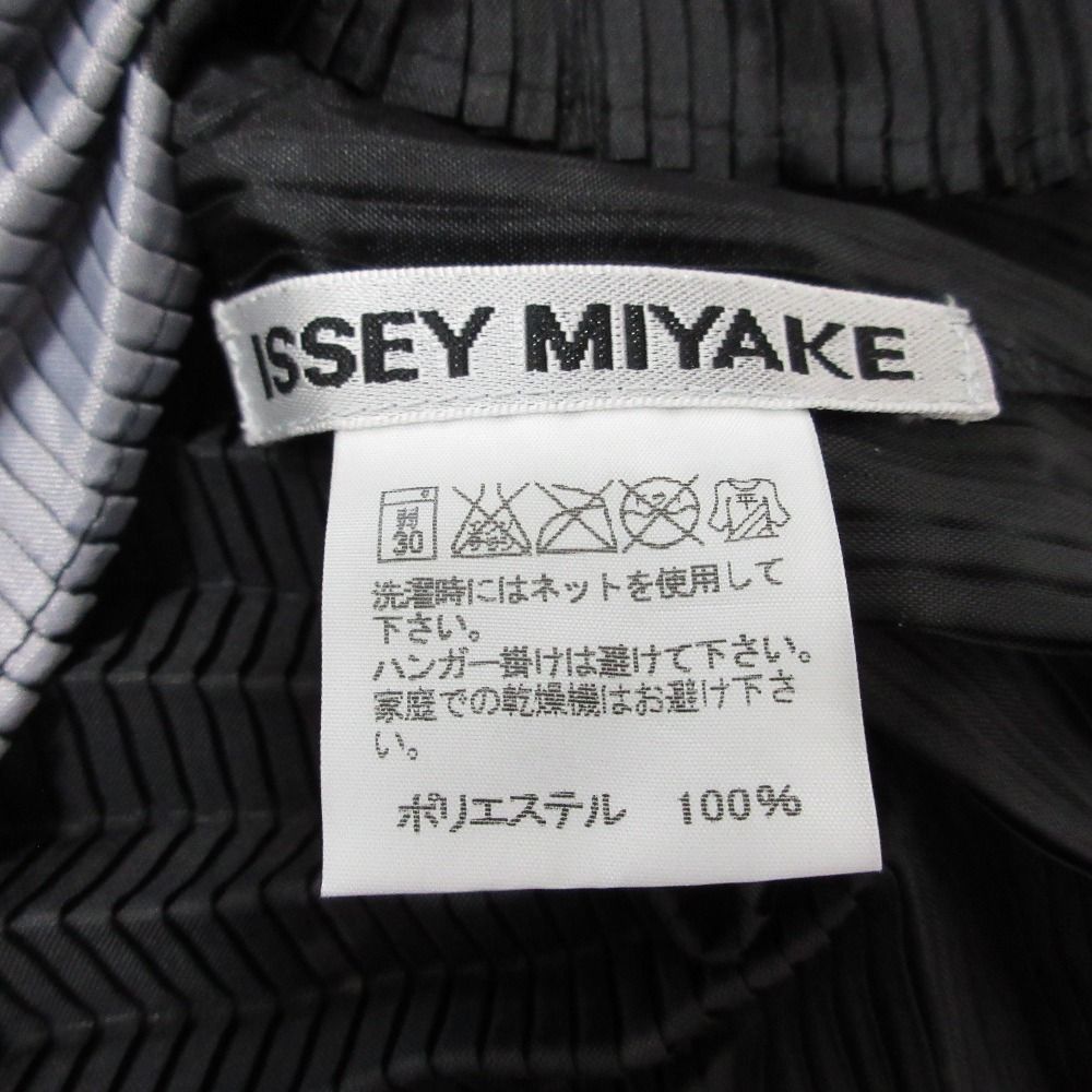 新品同様 ISSEY MIYAKE イッセイミヤケ 変形プリーツ ハイネック