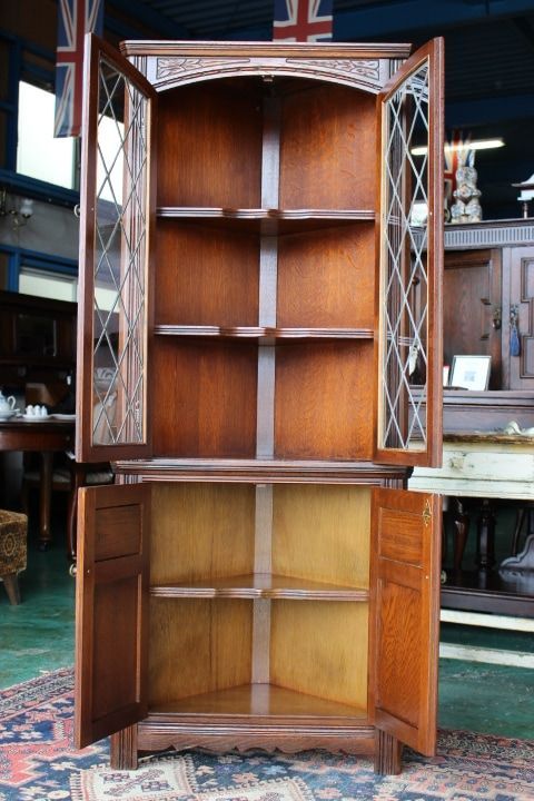 イギリス アンティーク 家具 オールドチャーム コーナーキャビネット 6011d イギリス アンティーク 家具 オールドチャーム コーナーキャビネット 6011d