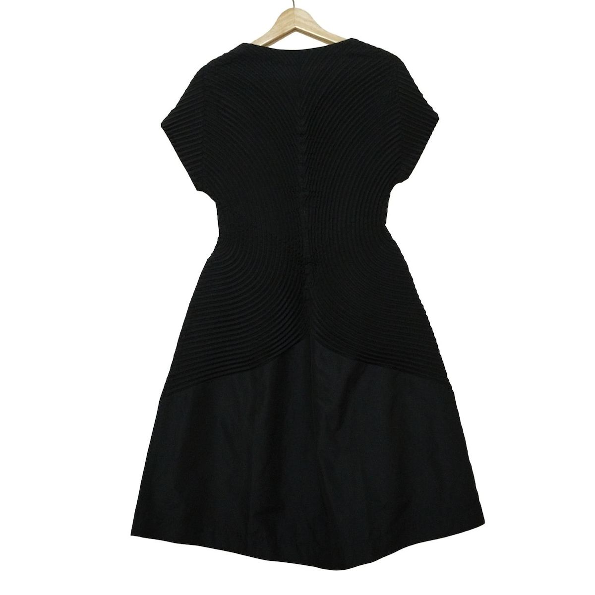 ISSEYMIYAKE(イッセイミヤケ) ワンピース サイズ2 M レディース美品