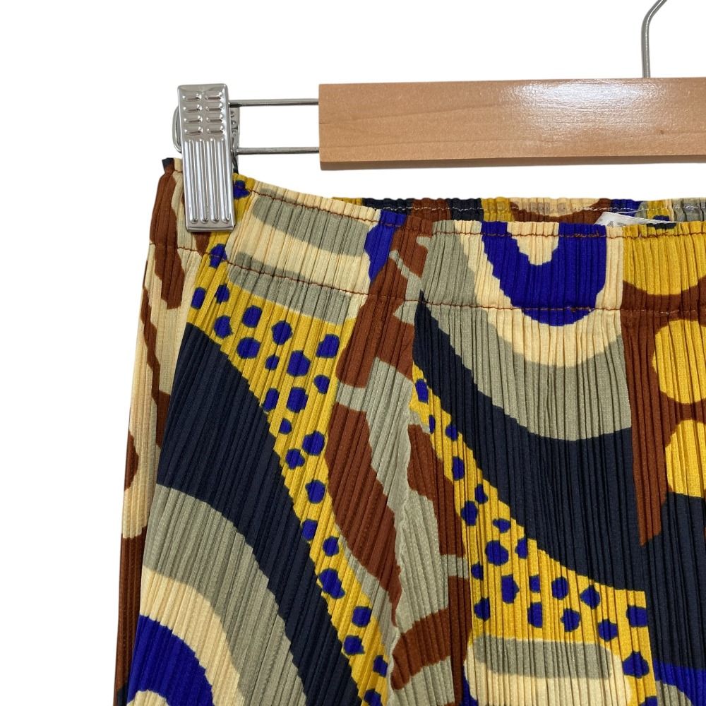 PLEATS PLEASE フレアスカート イッセイミヤケ 美品 PLEATS PLEAS プリーツプリーズ イッセイミヤケ TYPOGRAPHY