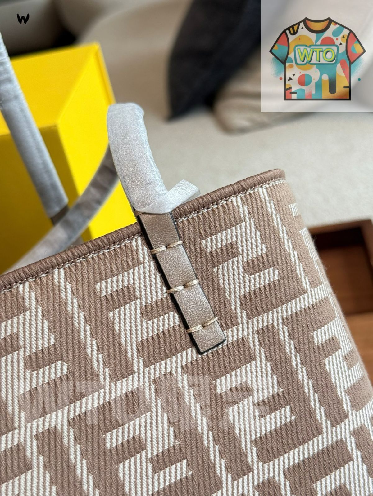 ☆FENDI リバーシブル　オシャレトートバッグ☆ 今日特価】Fendi フェンディ リバーシブル トートバッグ シリーズ 両面