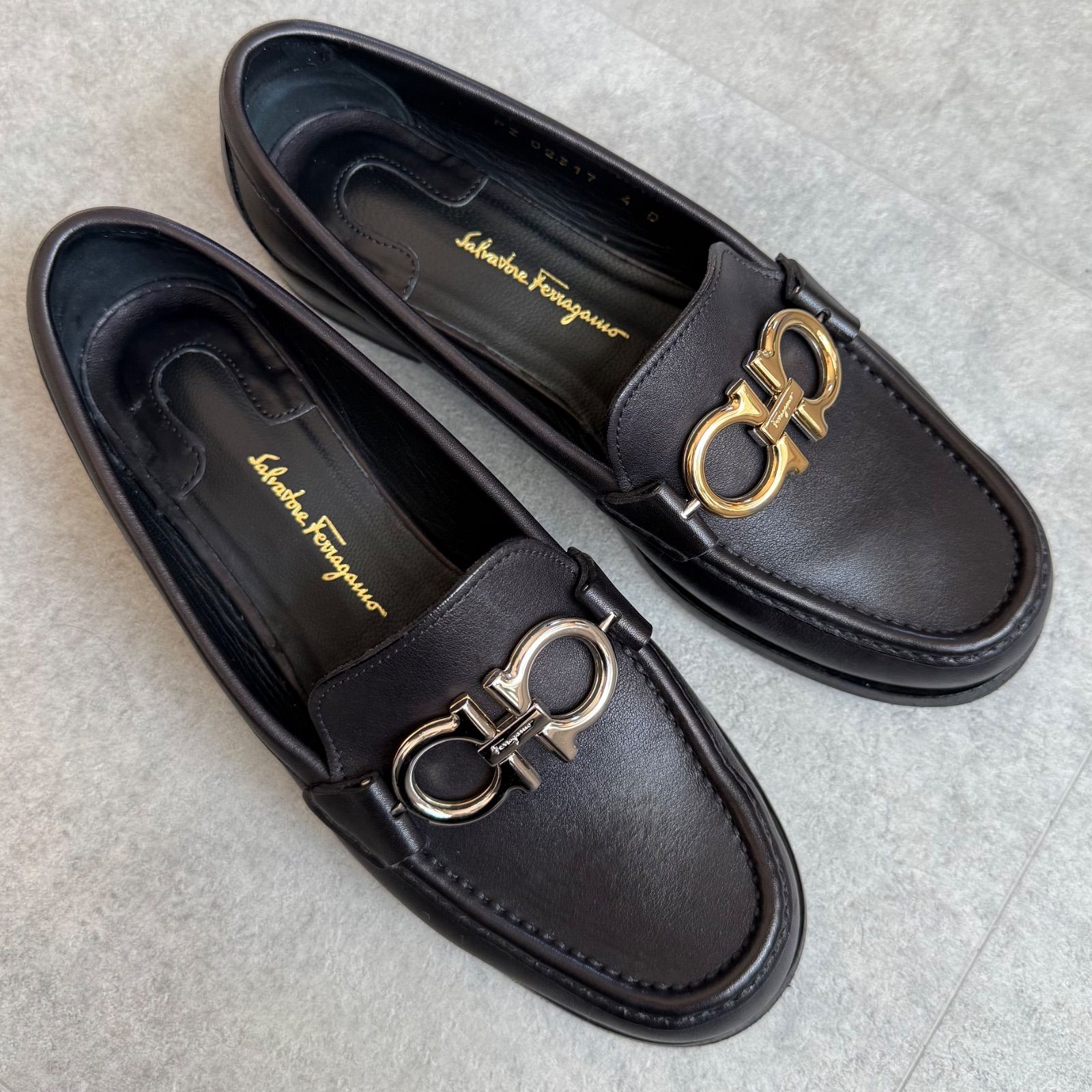 美品 SalvatoreFerragamo サルヴァトーレフェラガモ ガンチーニ