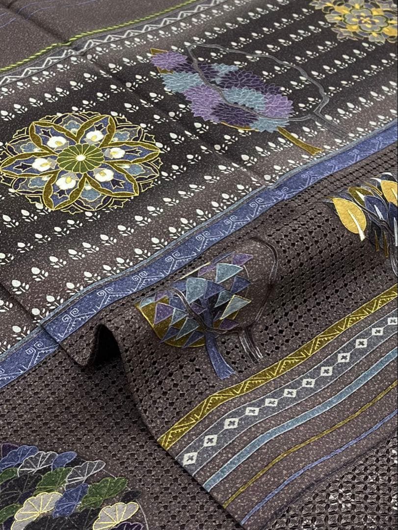 蘇州刺繍 汕頭刺繍 訪問着 華紋 横段 正絹 ガード加工済 A074 - メルカリ