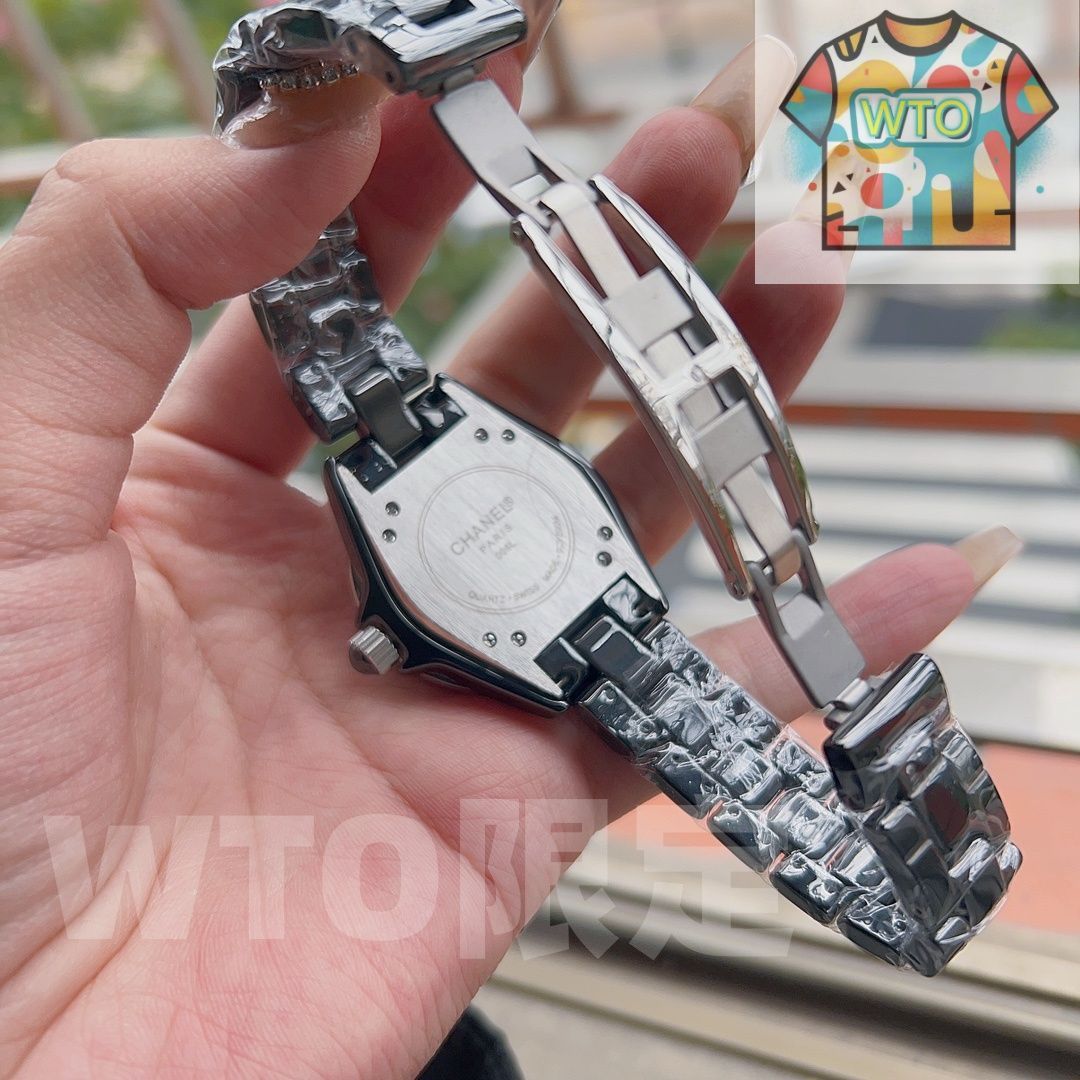 Chanel] J12 クオーツレディースウォッチ - 専用ケース・カード・袋