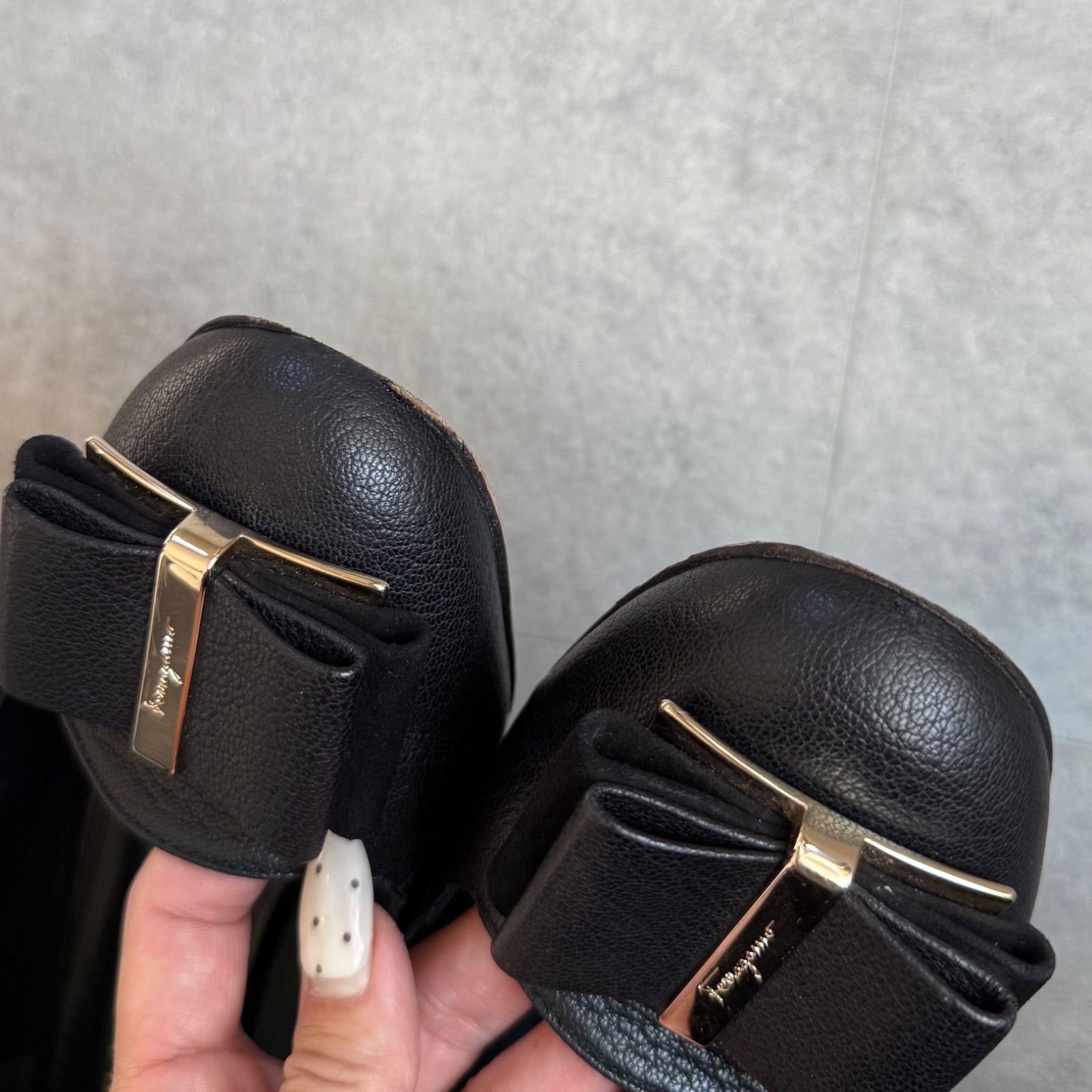 SalvatoreFerragamo サルヴァトーレフェラガモ ヴァラリボン パンプス