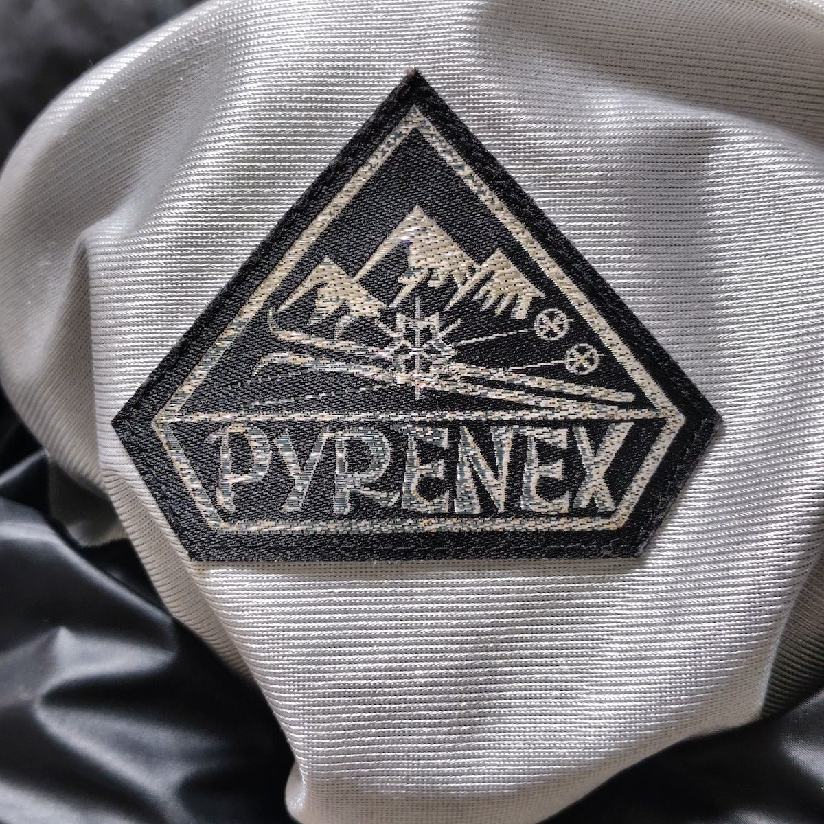 PYRENEX(ピレネックス) ブルゾン サイズ34/XXS メンズ - 黒 長袖/プル