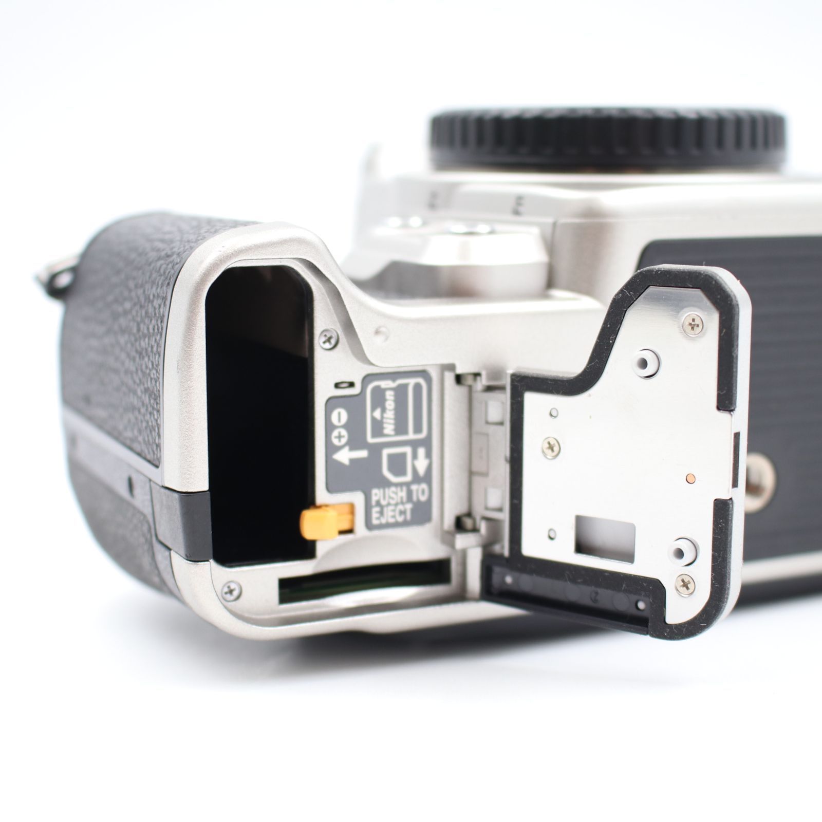 □シャッター数3623枚！新品同様□ Nikon Df ボディ シルバー デジタル