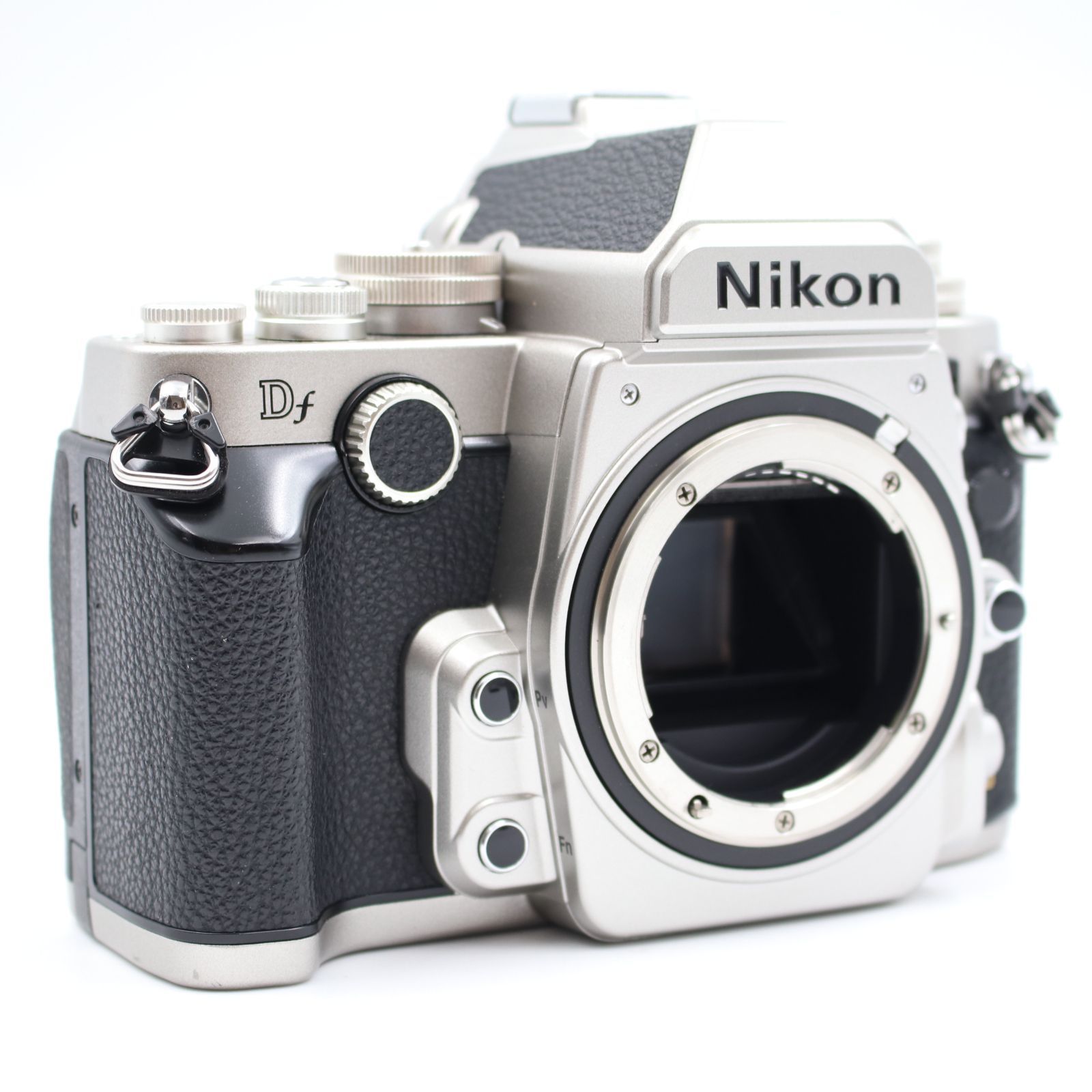 Nikon ニコン Df ボディ シルバー シャッター数6000台 □シャッター数3623枚！新品同様□ Nikon Df ボディ シルバー デジタル