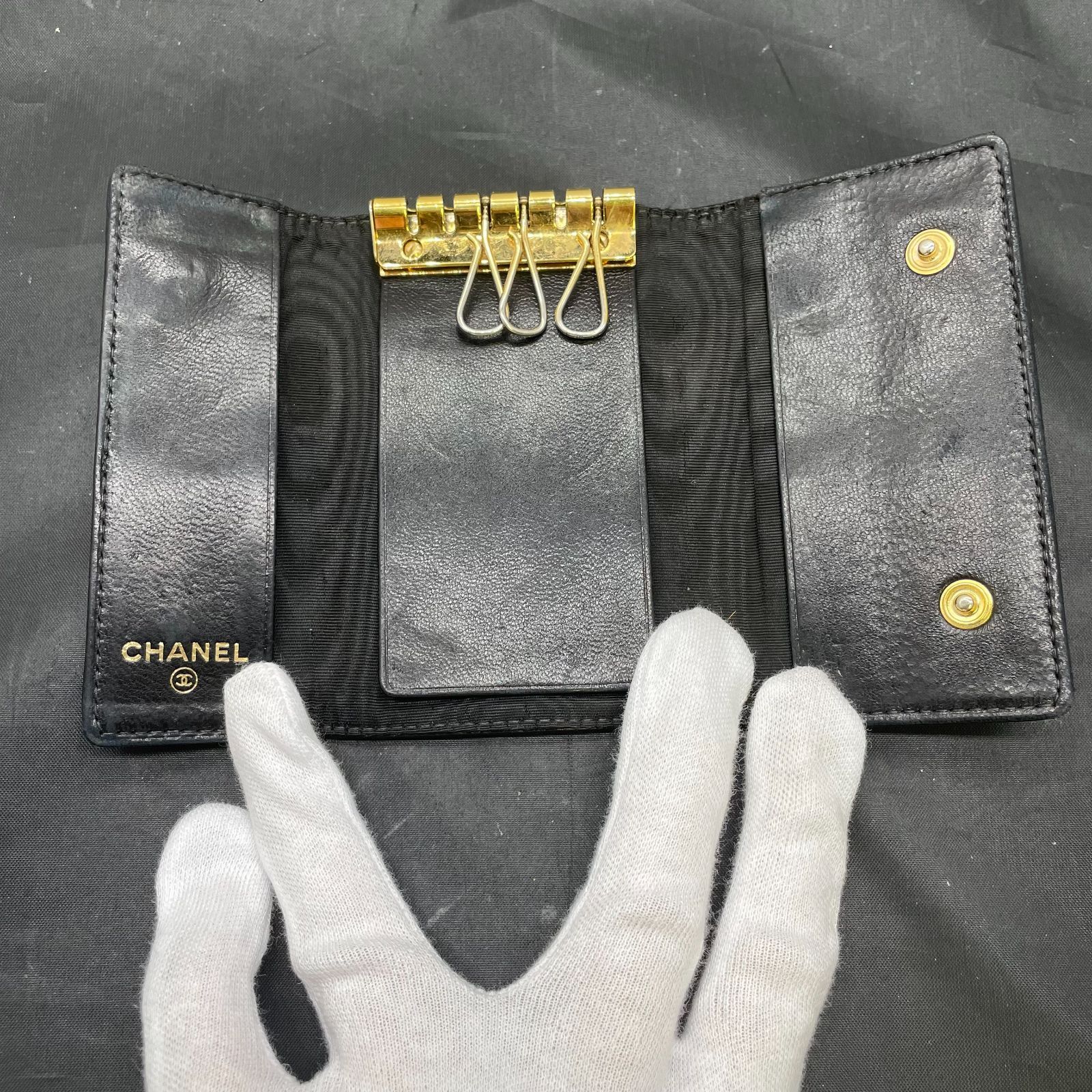 シャネル キャビアスキン キーケース B25100552 - メルカリ