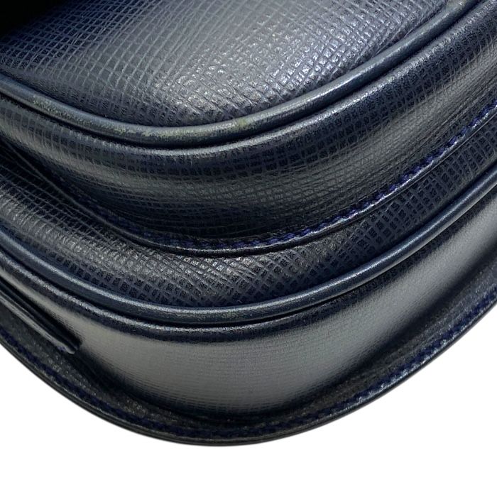 ハンティングワールド ショルダーバッグ 肩掛け 斜め掛け ロゴ レザー