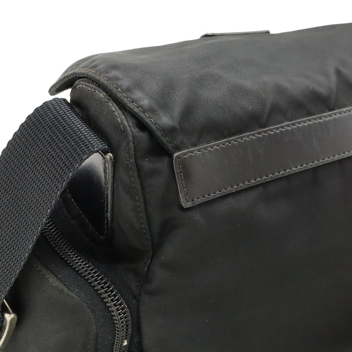 ✨極美品／希少✨プラダ　メッセンジャーバッグ　三角ロゴ　シルバー金具　黒 プラダ PRADA│中古ブランド品・高級時計・宝石の通販サイト HOUBIDOU