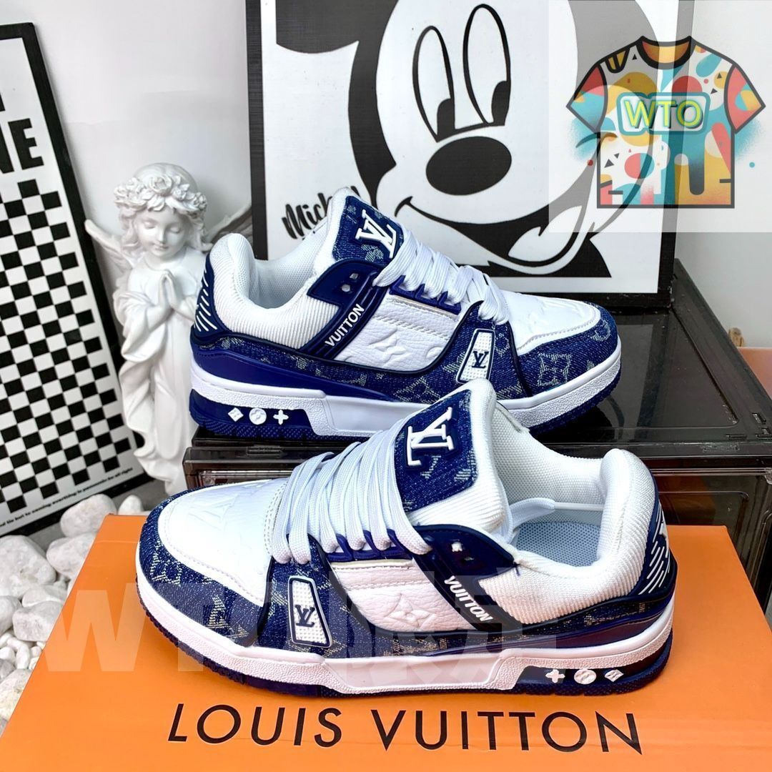 Louis Vuitton デニムスニーカー ルイ·ヴィトン】モノグラム·デニムのパッチワークで仕立てた「LV