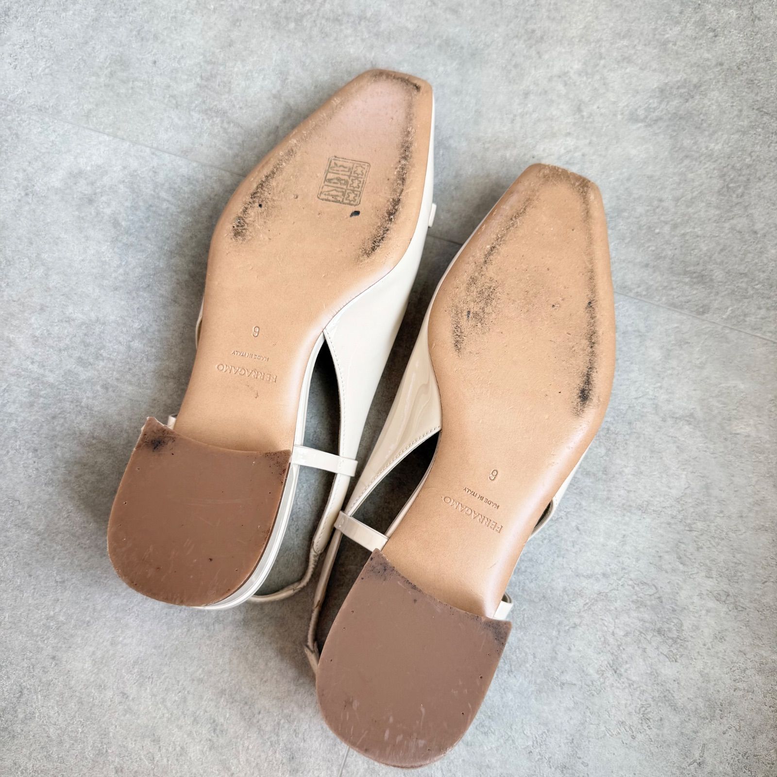 近年モデル 美品 Ferragamo フェラガモ スリングバックパンプス ヴァラ